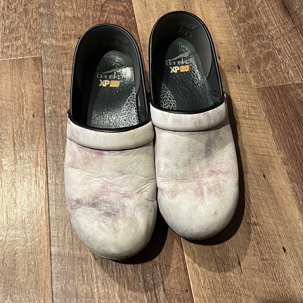 Dansko XP 2.0 Clogs